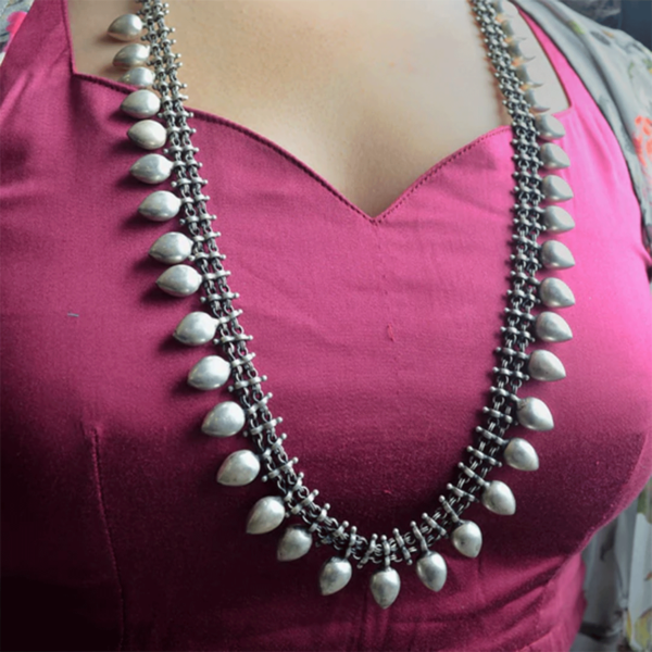 Leaf design silver necklace | Gorgeous silver long necklace