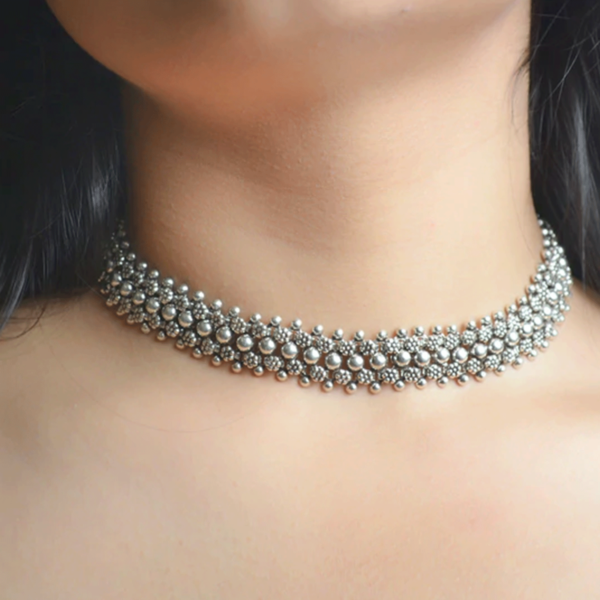 Fanciable Motif Silver choker | Flower layer silver necklace