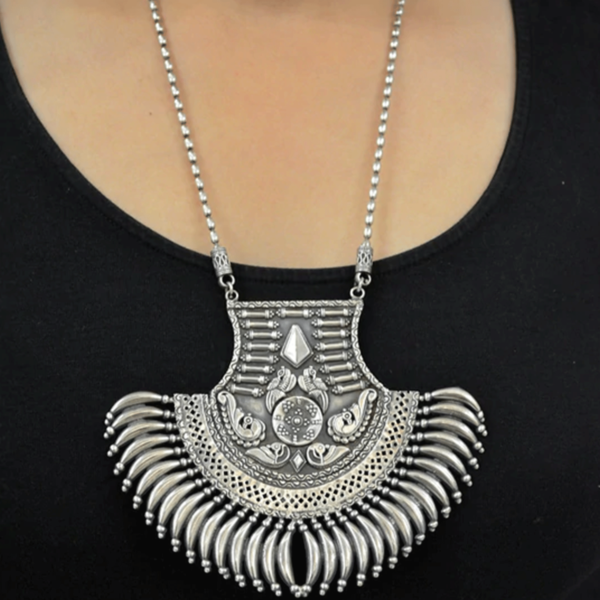 Designer silver statement necklace | Unique shape silver nacklace