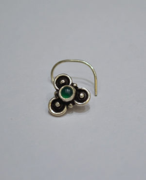 Oxidised & green stone Silver nose pin