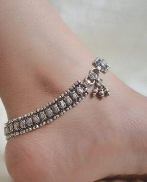 Silver anklet with Beautiful design