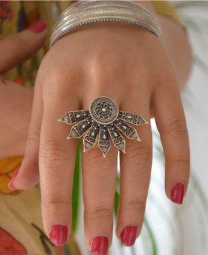silver ring with petals | Pankhuri silver ring