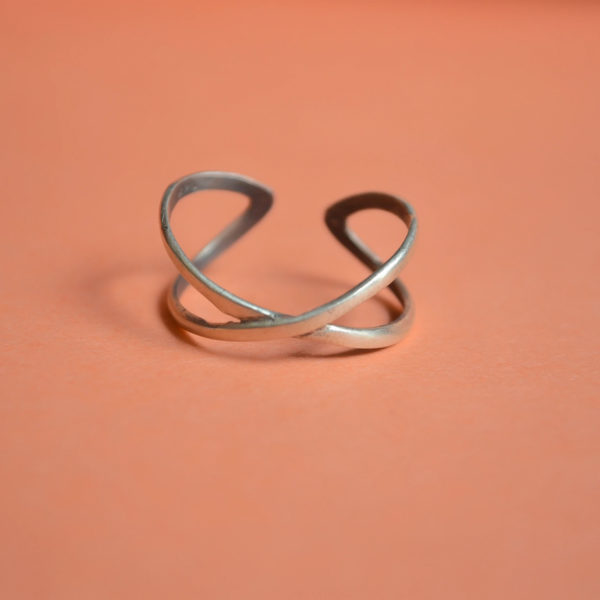 I'm never Wrong Silver ring | Plain cross pattern silver ring