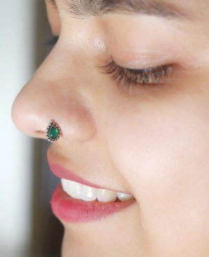Minimal Green pearl nosepin | Beautiful silver nosepin