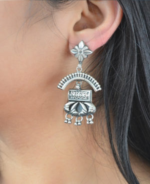 Unique designer silver earring