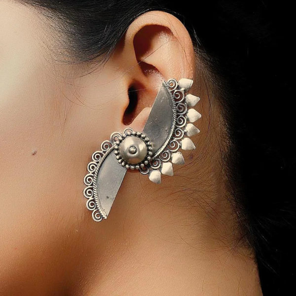 Aesthetic Silver studs | Mesmerizing earpiece