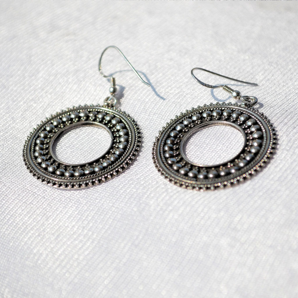 Motif Round silver Earrings