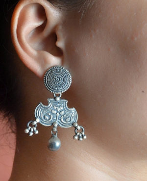Oxidized Modish Silver earring