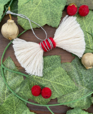 Feather bow, Christmas ornament, or tree ornament, that will look pretty and give your home soft decor. this cotton macrame bow is light in weight and easy to attach to a Christmas tree.