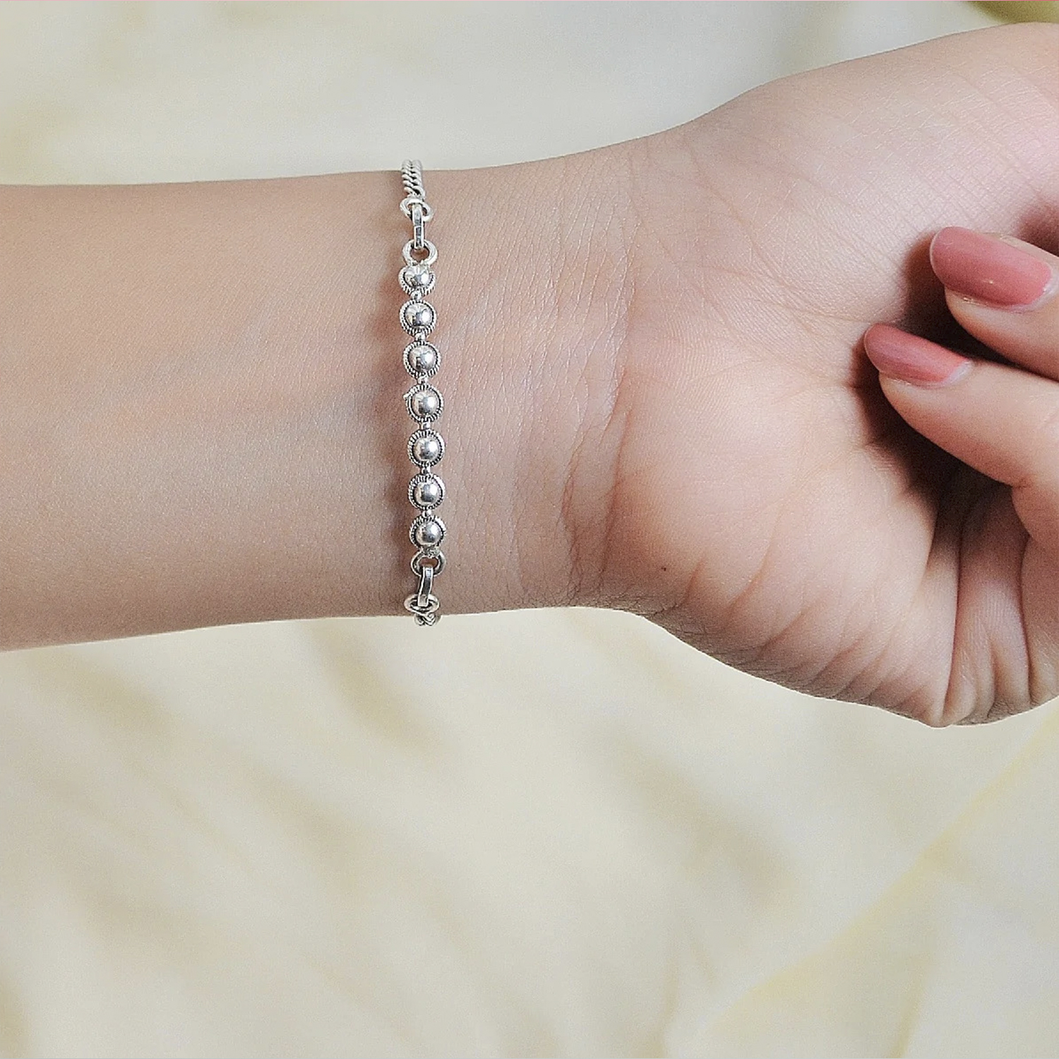 80 % Ladies Sterling Silver Bracelet, Size: Adjustable, 15 Grams